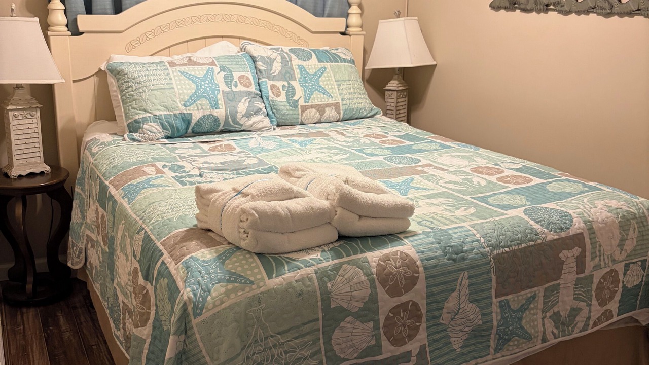 Photo of Bedroom in Folly Field
