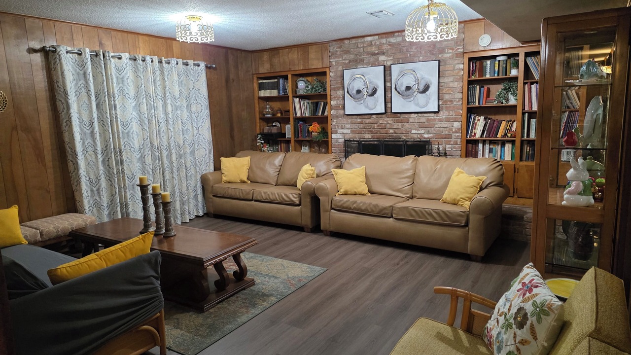 Photo of Livingroom in Pine Bluff