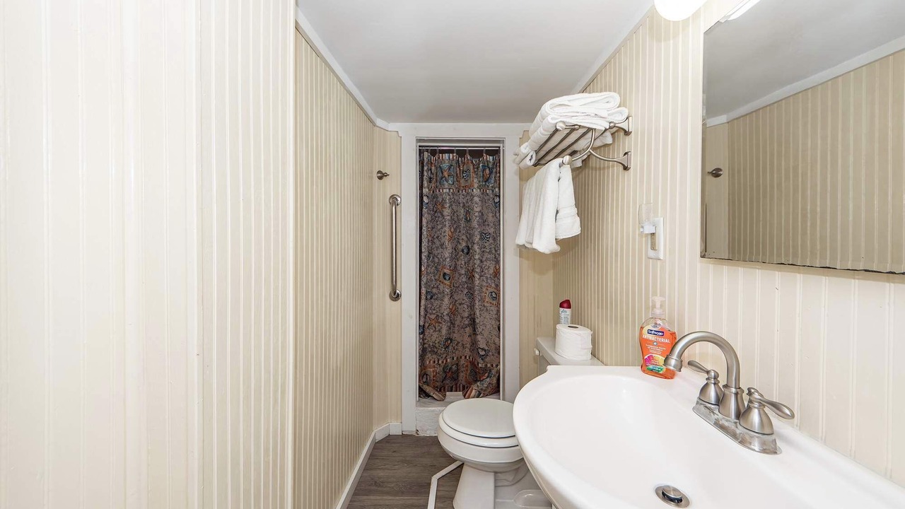 Photo of Bathroom in Edisto Island