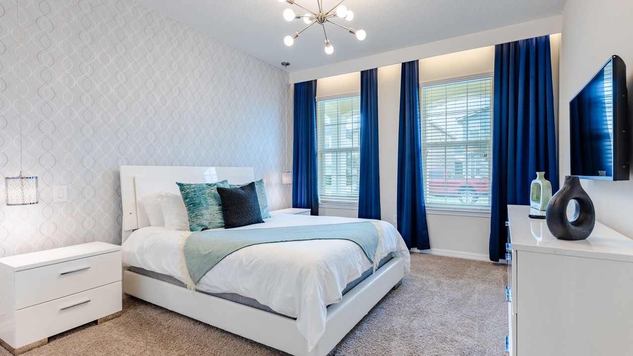 Photo of Bedroom in Bay Lake