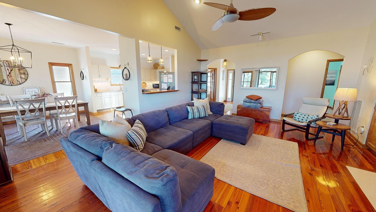 Photo of Livingroom in Sunset Point
