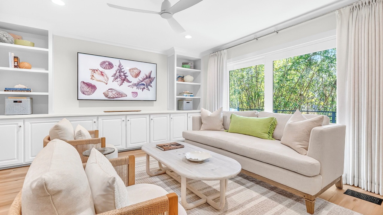 Photo of Livingroom in Oceanside