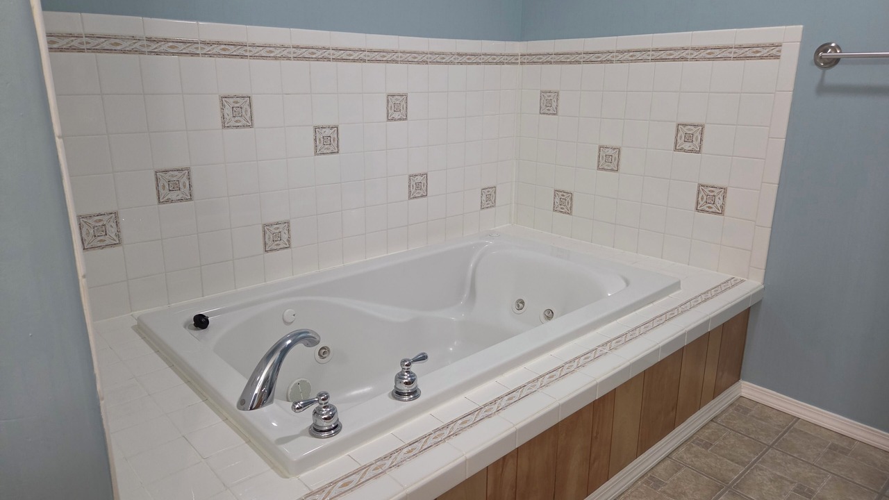Photo of Bathroom in Lost Bridge Village