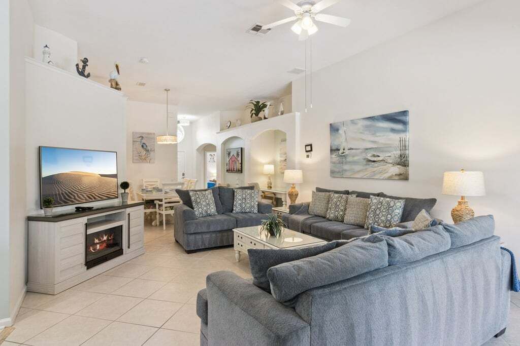 Photo of Livingroom in Windsor Palms