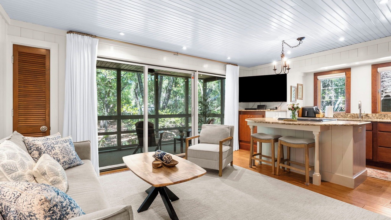 Photo of Livingroom in West Beach Village