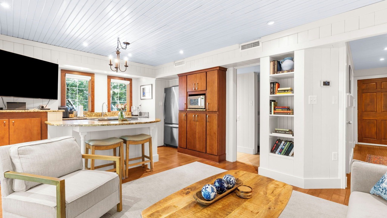 Photo of Livingroom in West Beach Village