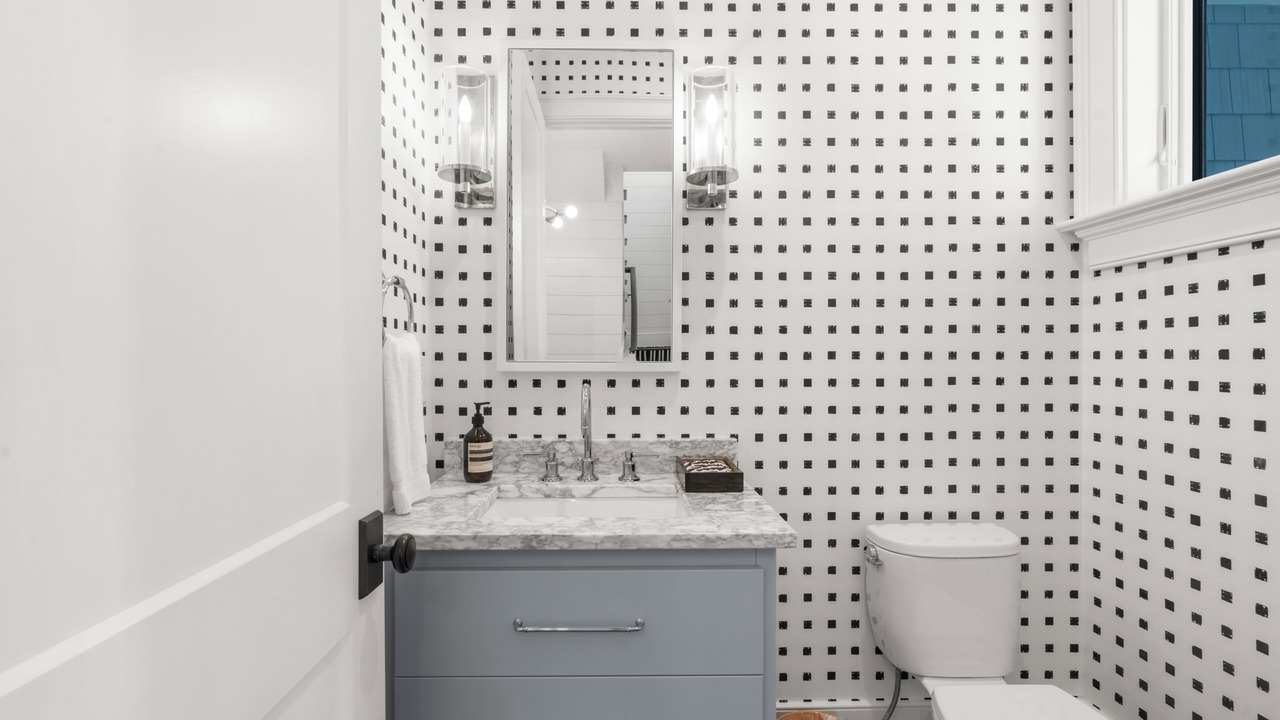 Photo of Bathroom in Vanderhorst Plantation