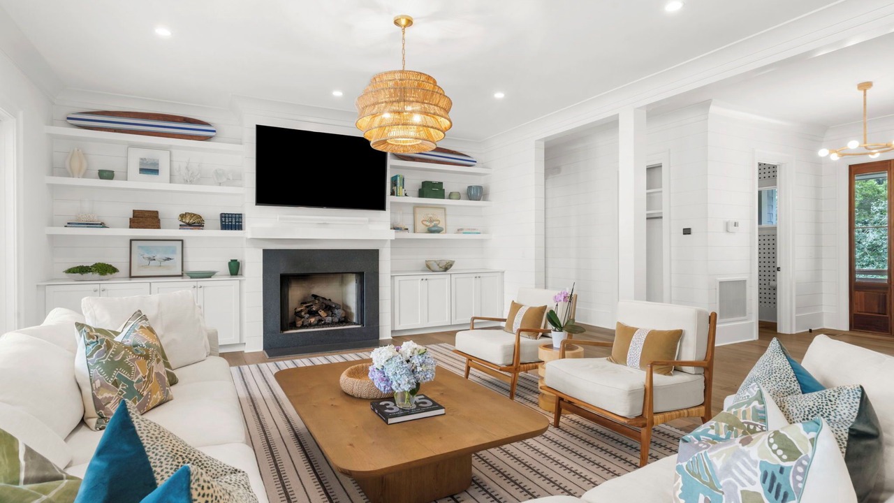 Photo of Livingroom in Vanderhorst Plantation
