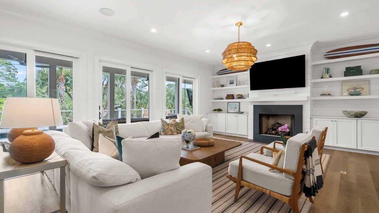 Photo of Livingroom in Vanderhorst Plantation