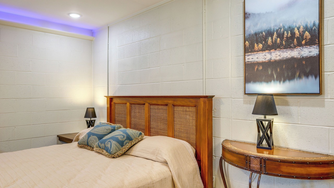 Photo of Bedroom in Clinton