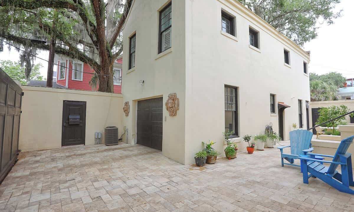 Photo of Patio Balcony in Savannah Victorian District
