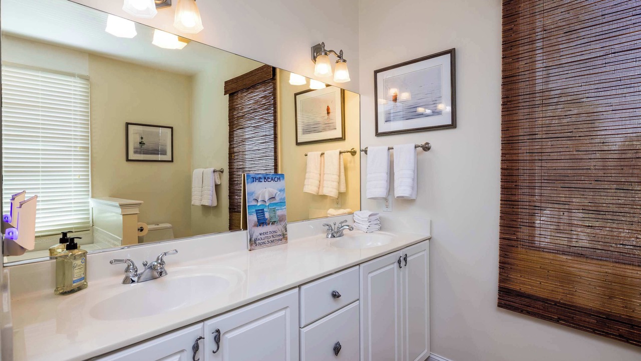 Photo of Bathroom in Oceanmarsh Subdivision