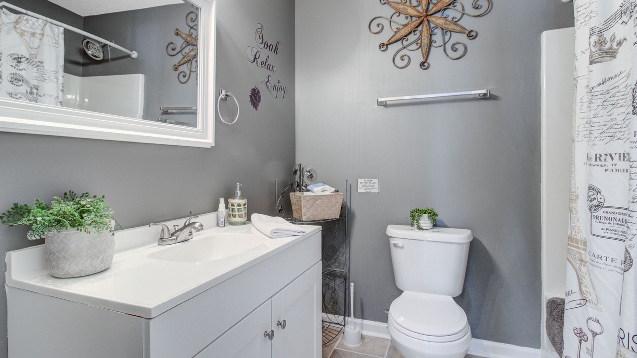 Photo of Bathroom in Varnville