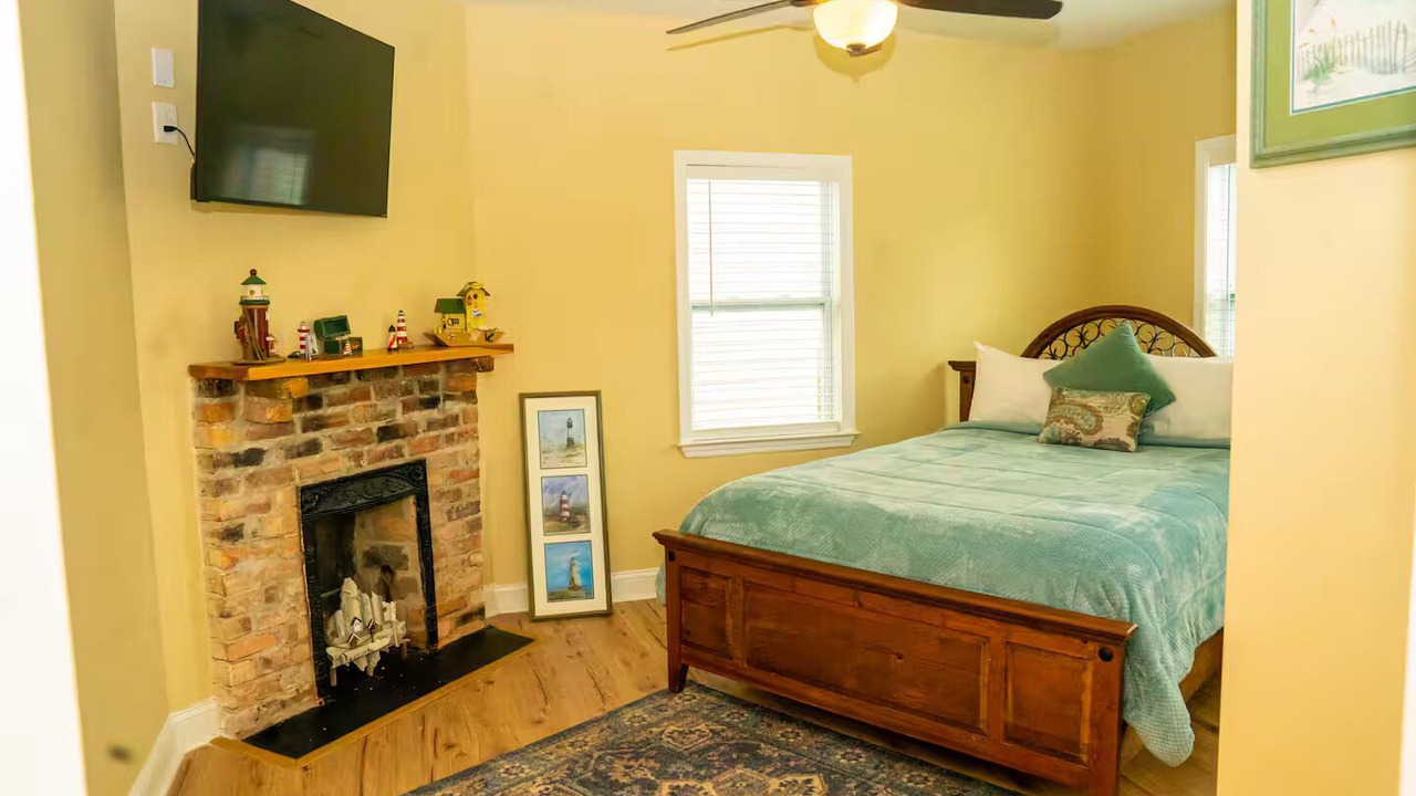 Photo of Bedroom in Thomas Square