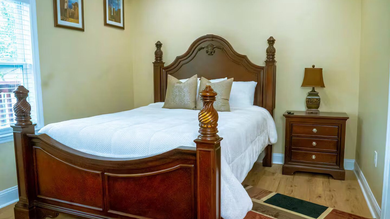 Photo of Bedroom in Thomas Square