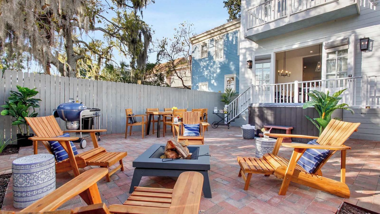 Photo of Outdoor in Savannah Victorian District