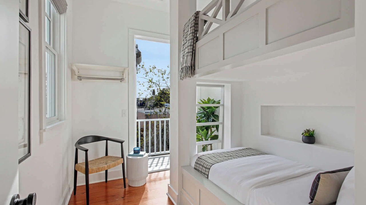 Photo of Patio Balcony in Savannah Victorian District