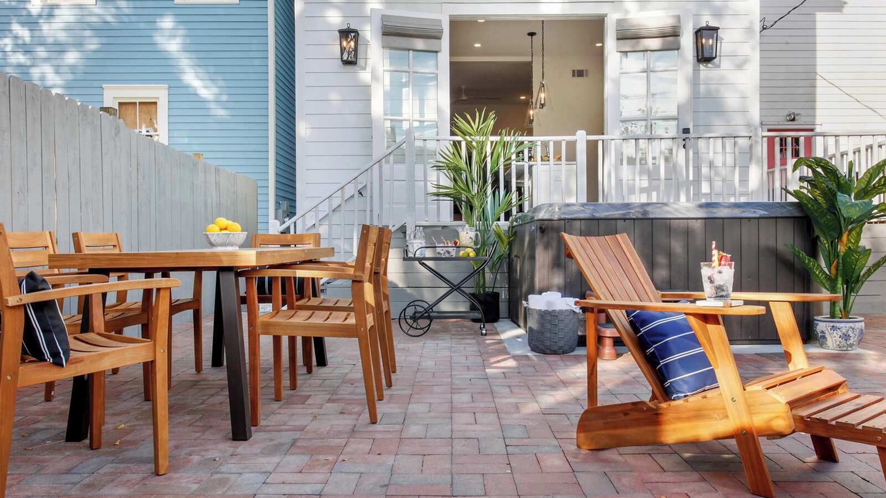 Photo of Outdoor in Savannah Victorian District