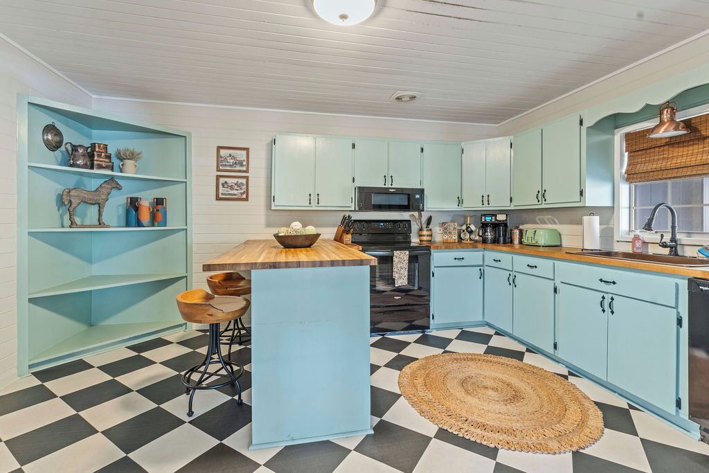 Photo of Kitchen in Peach Orchard