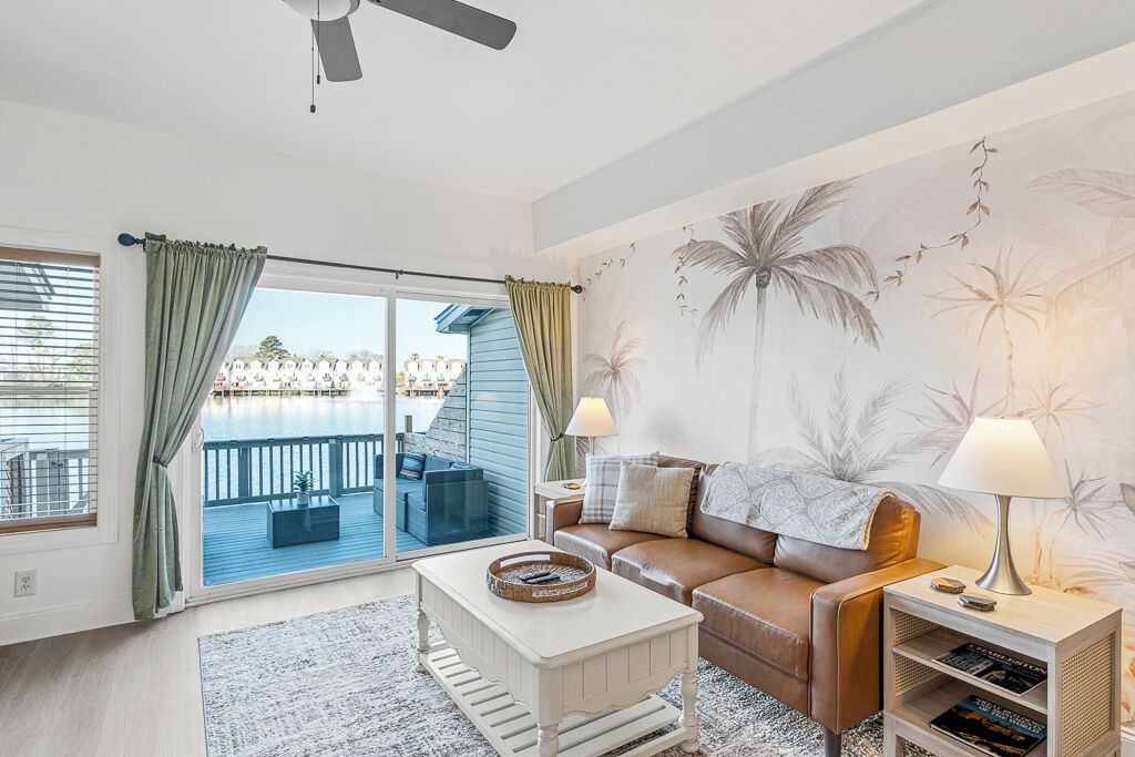 Photo of Livingroom in North Charleston