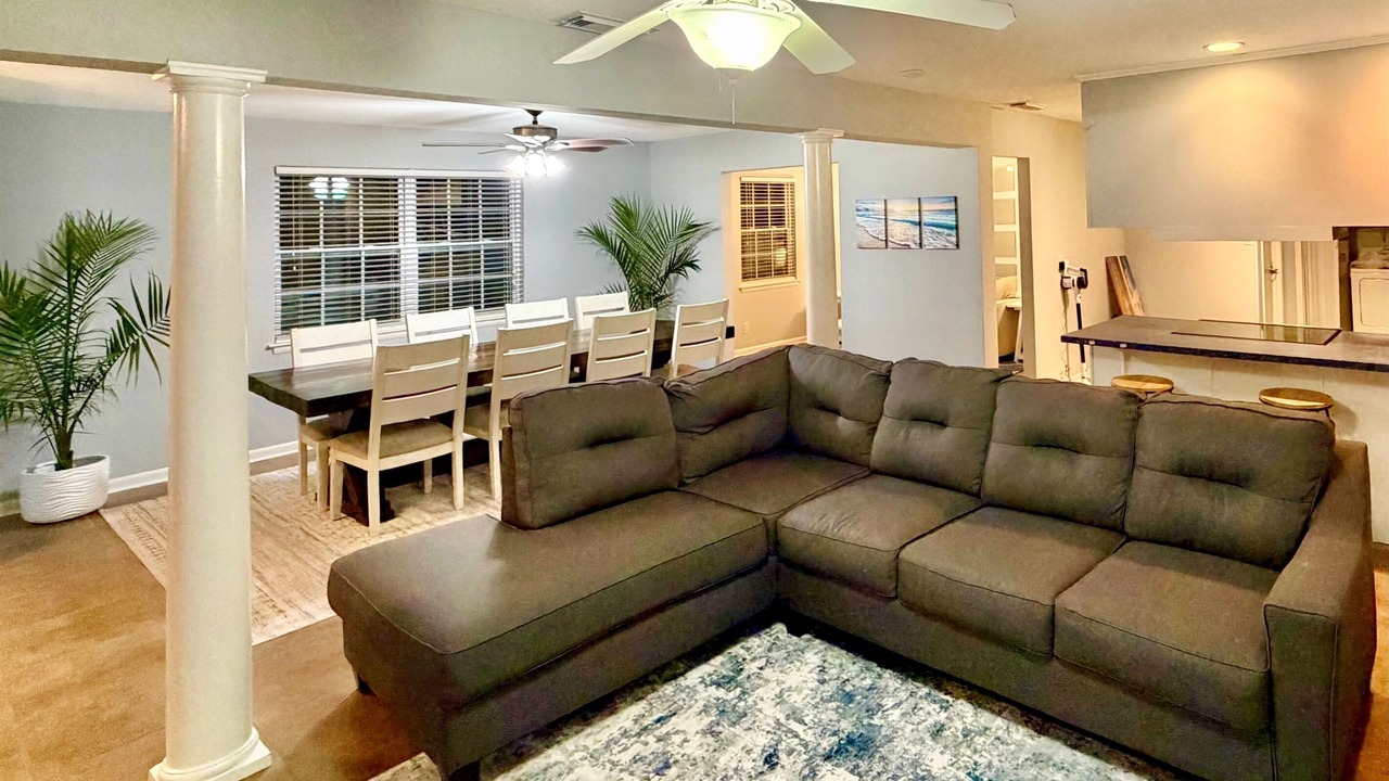 Photo of Livingroom in Savannah