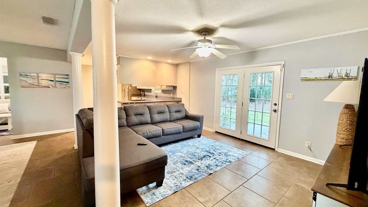 Photo of Livingroom in Savannah
