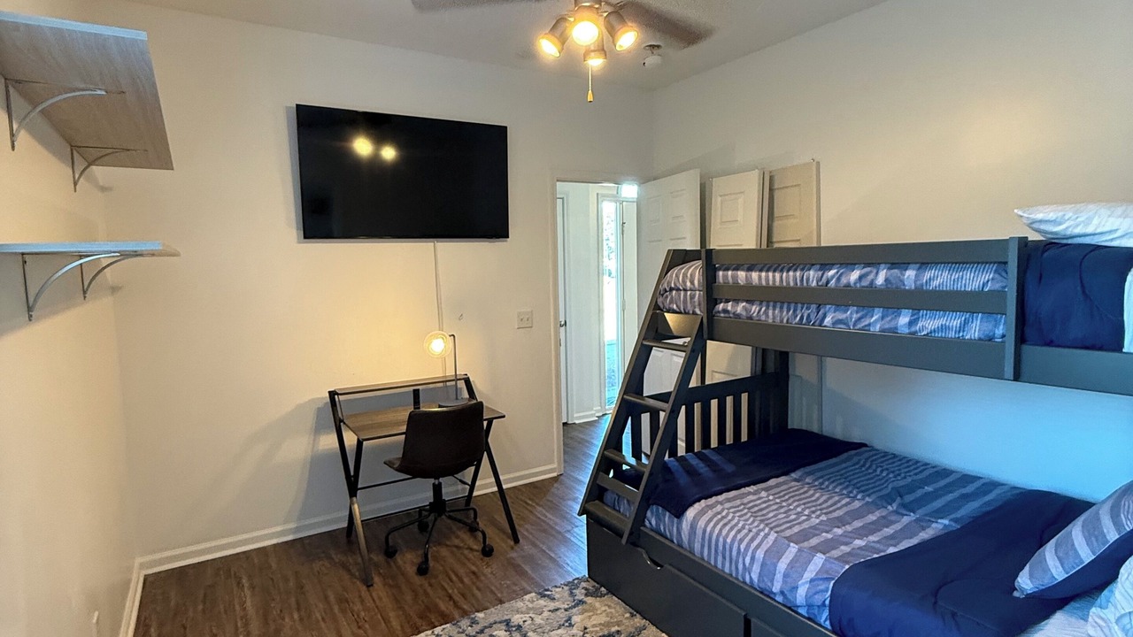 Photo of Bedroom in Pooler