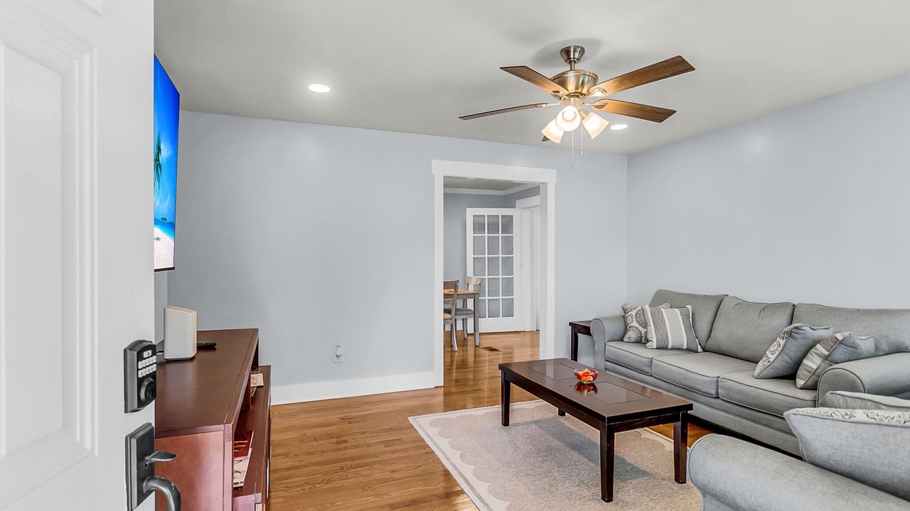 Photo of Livingroom in North Charleston