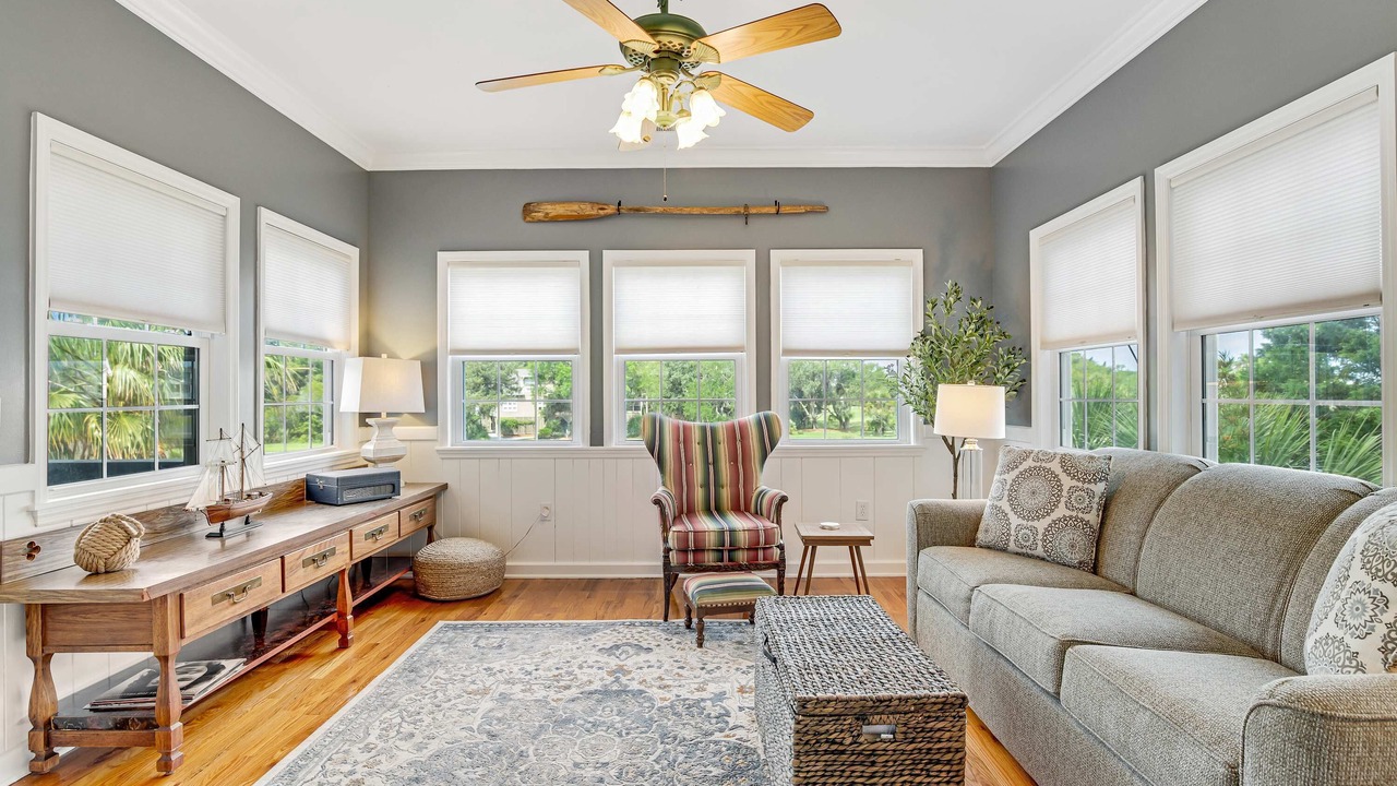 Photo of Livingroom in Ocean Ridge