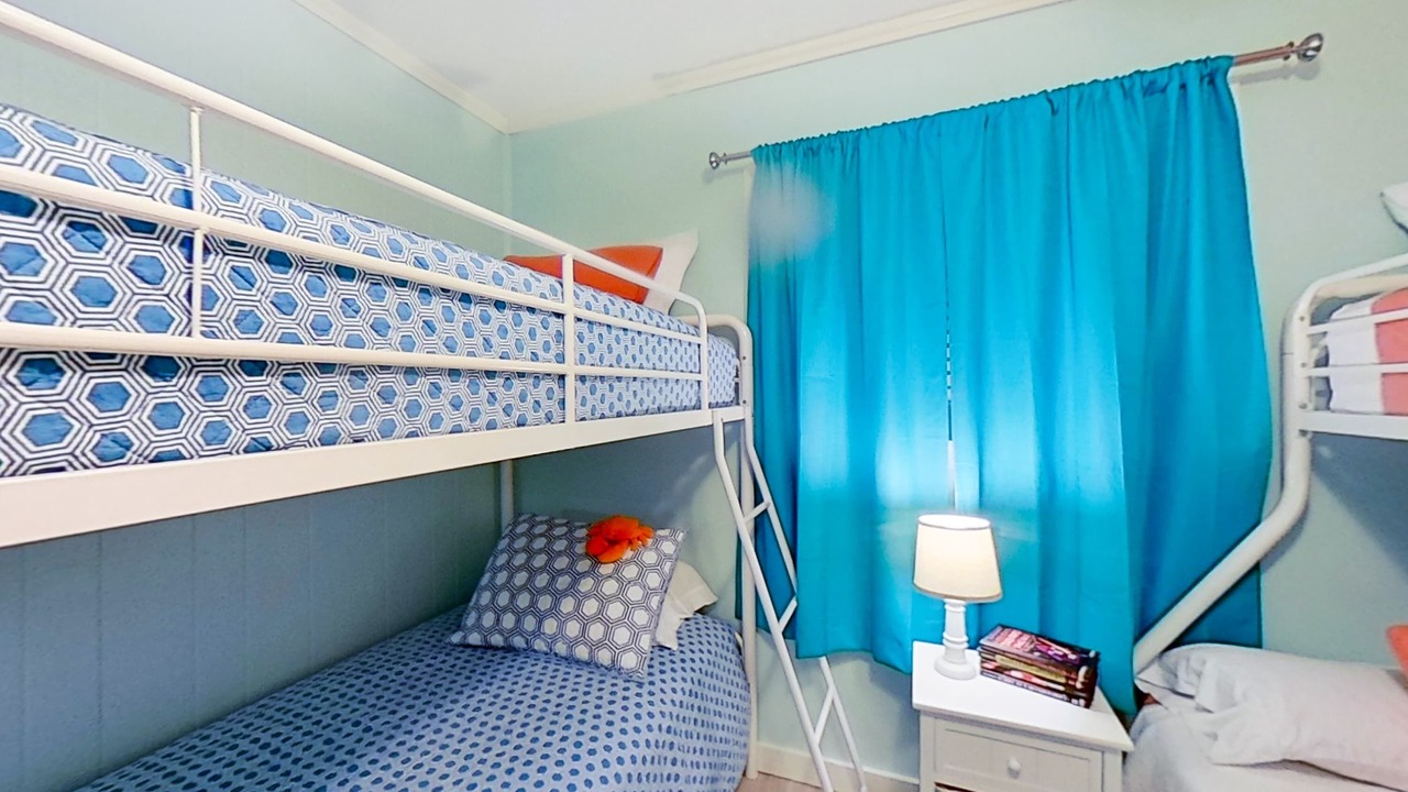 Photo of Bedroom in Palmetto Dunes