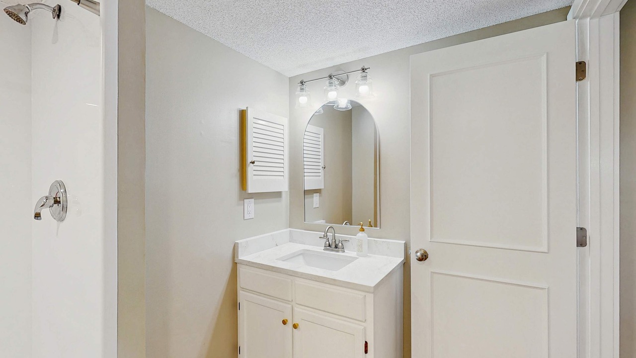 Photo of Bathroom in Ocean Ridge