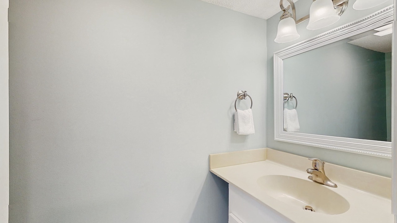 Photo of Bathroom in Ocean Ridge