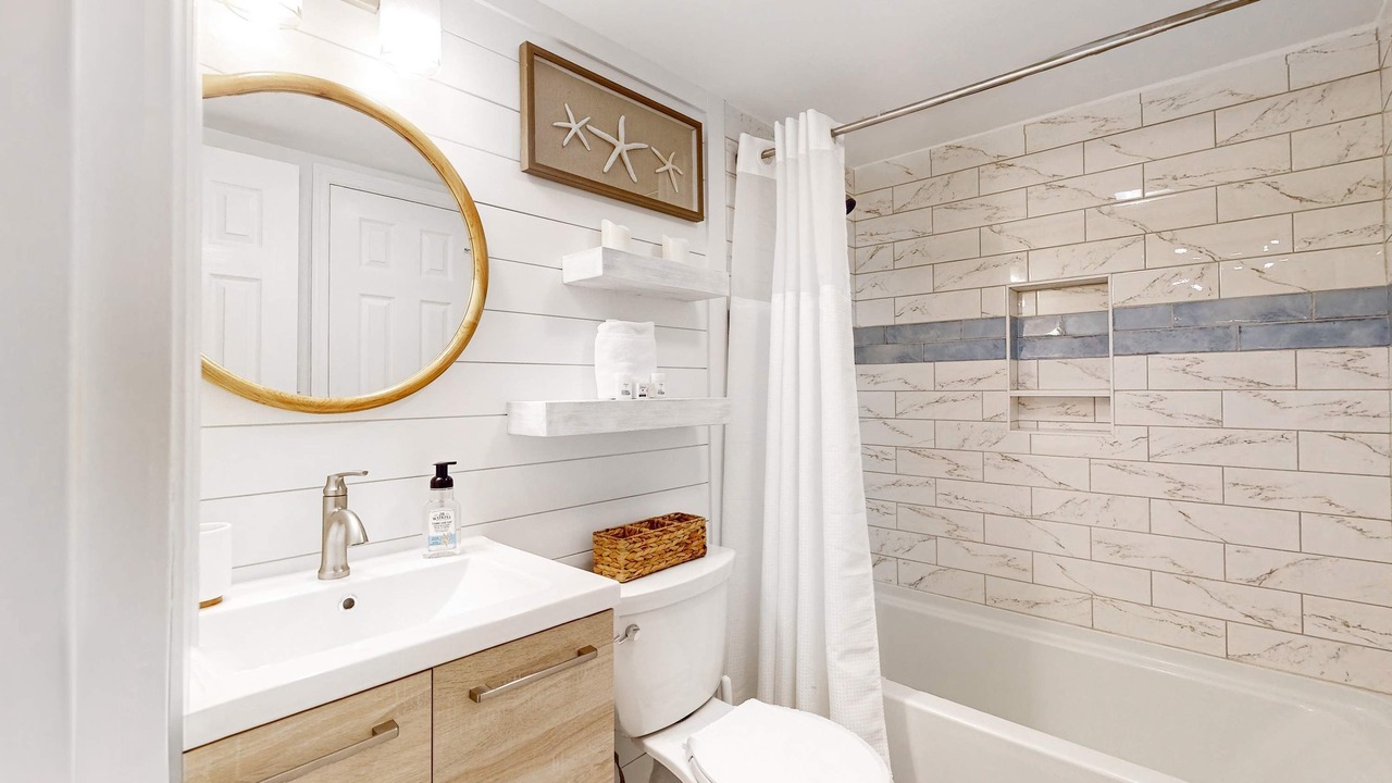 Photo of Bathroom in Ocean Ridge