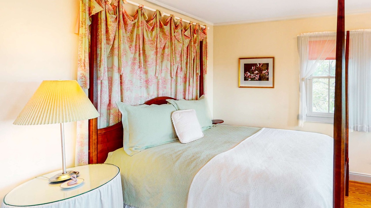 Photo of Bedroom in Edisto Island