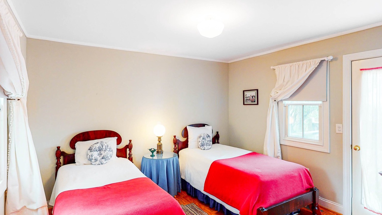 Photo of Bedroom in Edisto Island