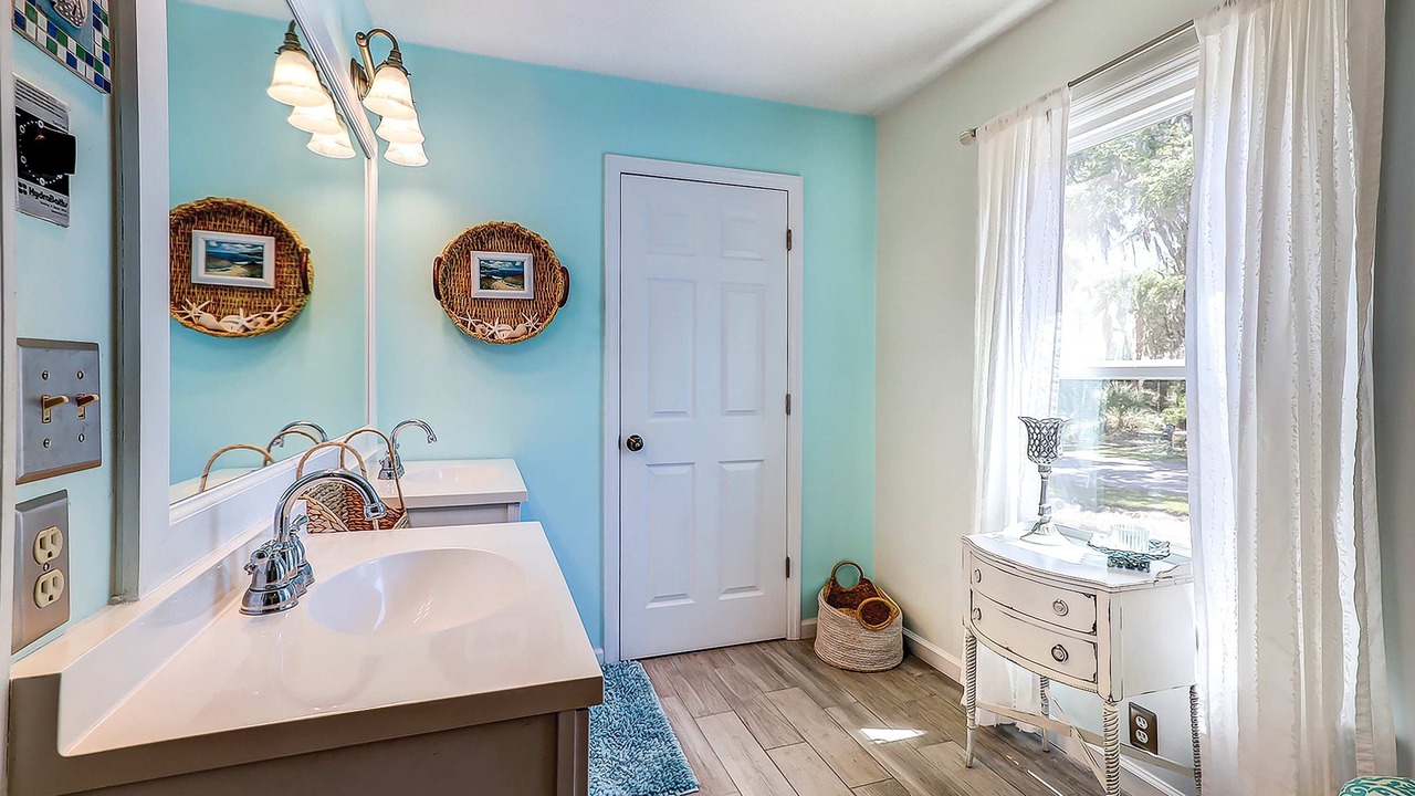 Photo of Bathroom in Oak Grove