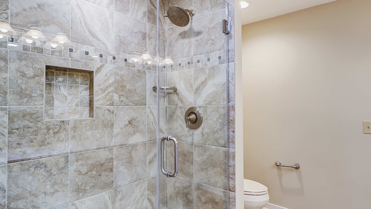 Photo of Bathroom in Beach Lagoon