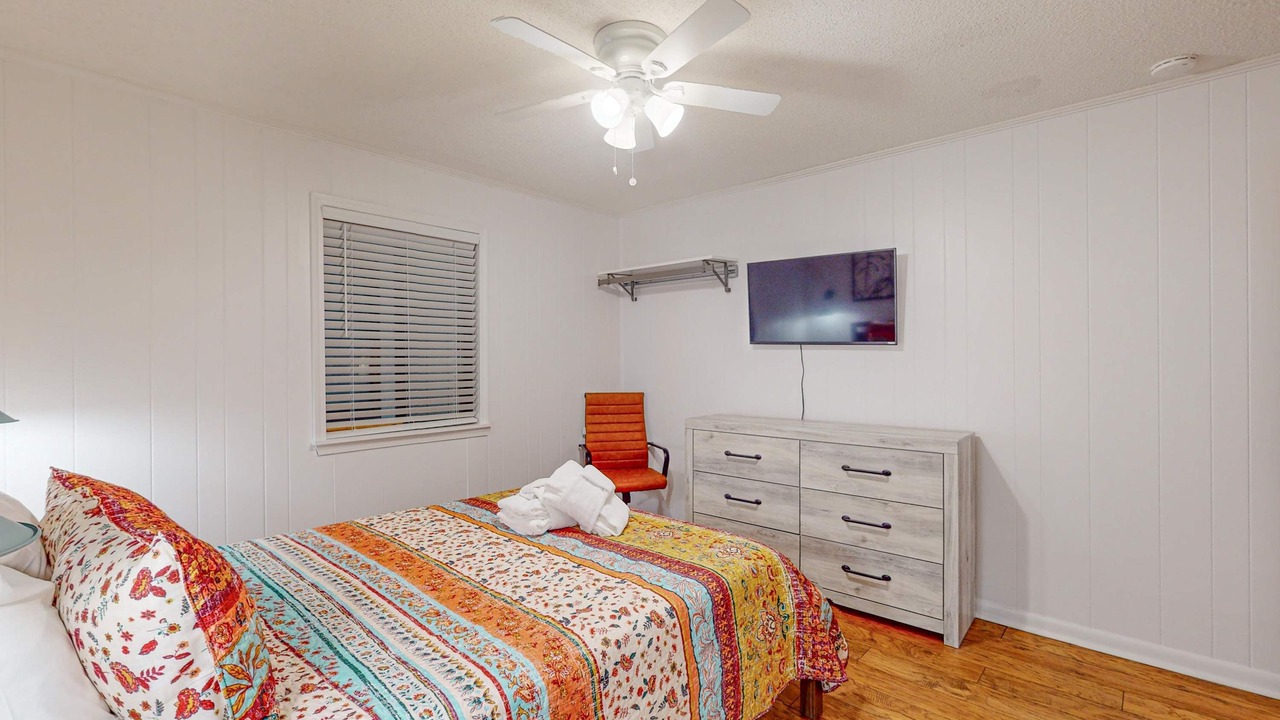 Photo of Bedroom in North Forest Beach