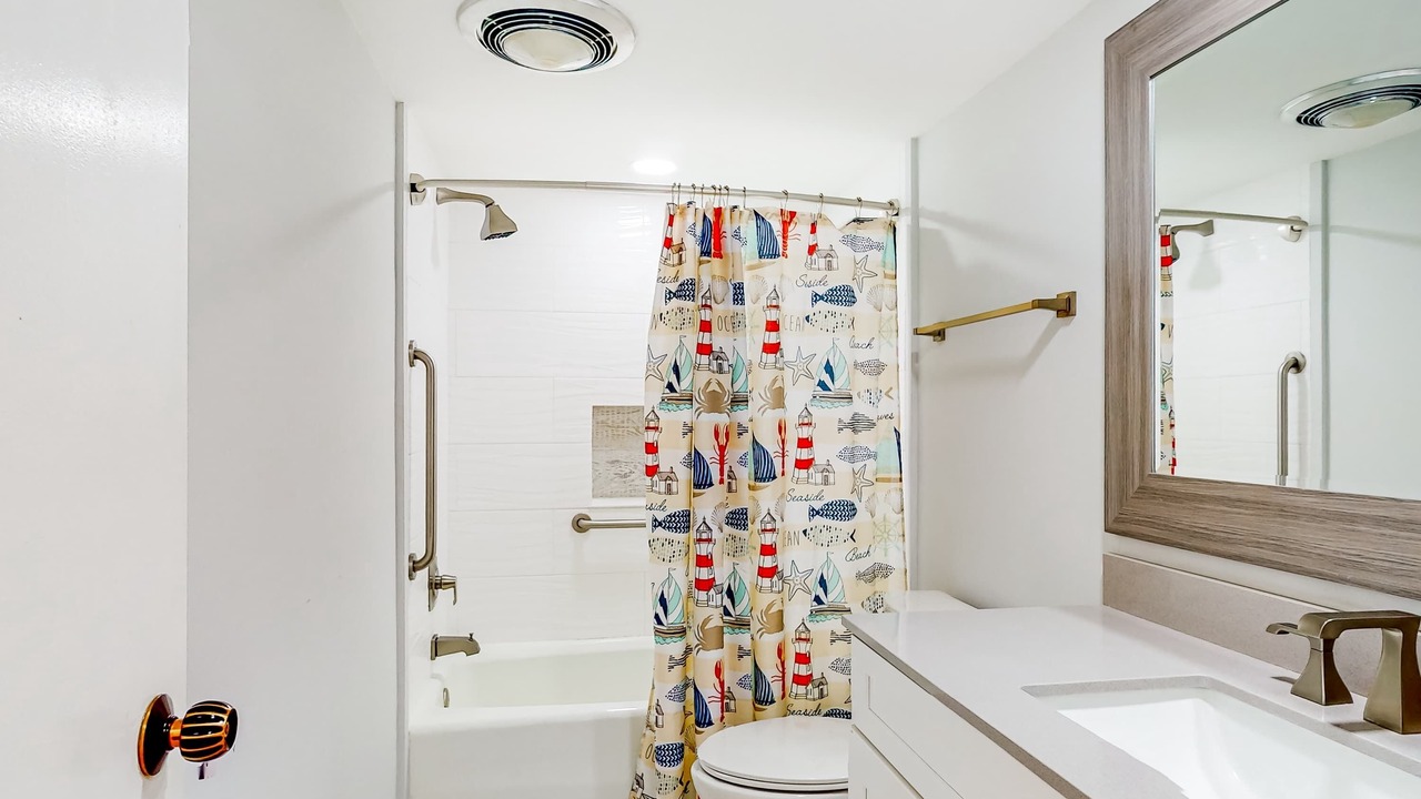 Photo of Bathroom in Harbour Town