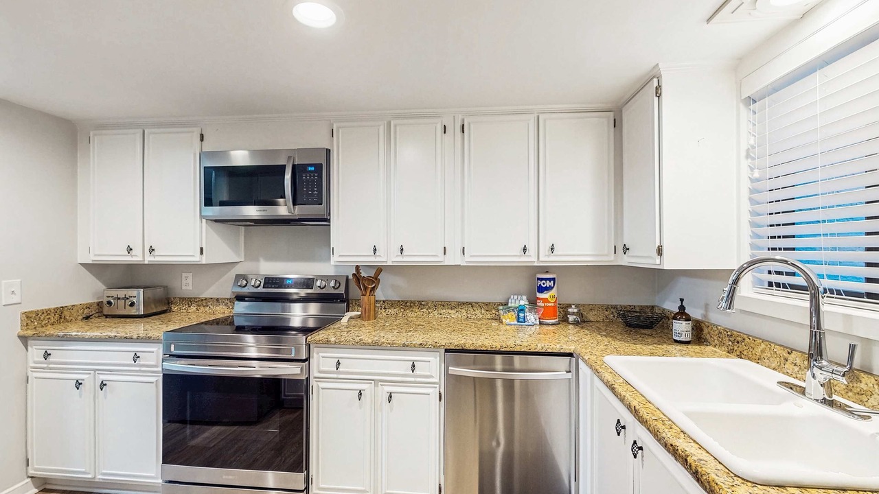 Photo of Kitchen in Shipyard Plantation