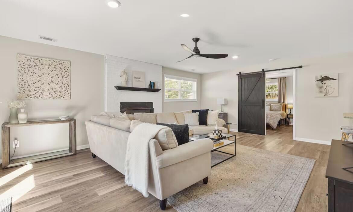 Photo of Livingroom in Savannah