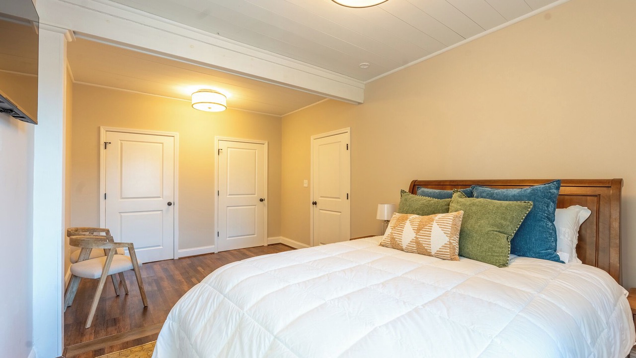 Photo of Bedroom in Thunderbolt
