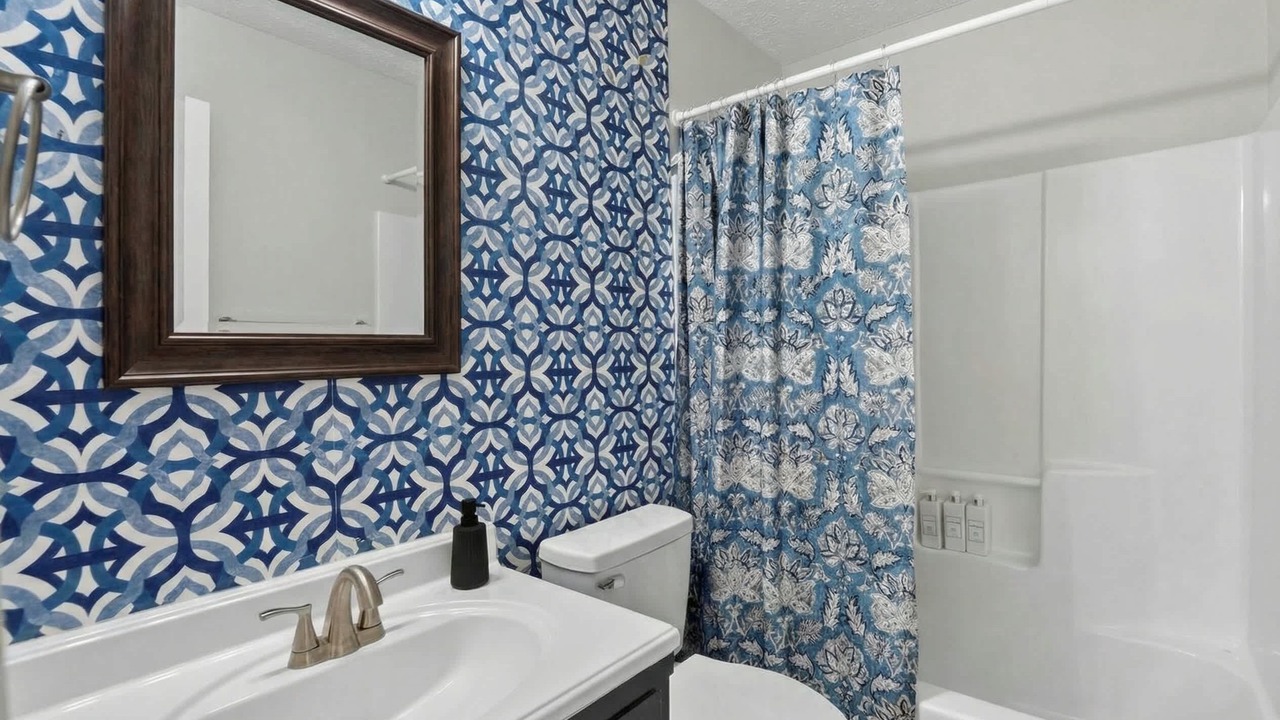 Photo of Bathroom in Whitemarsh Island