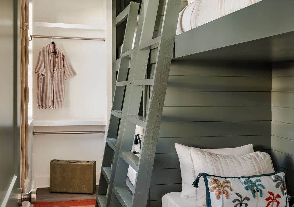 Photo of Bedroom in Thunderbolt