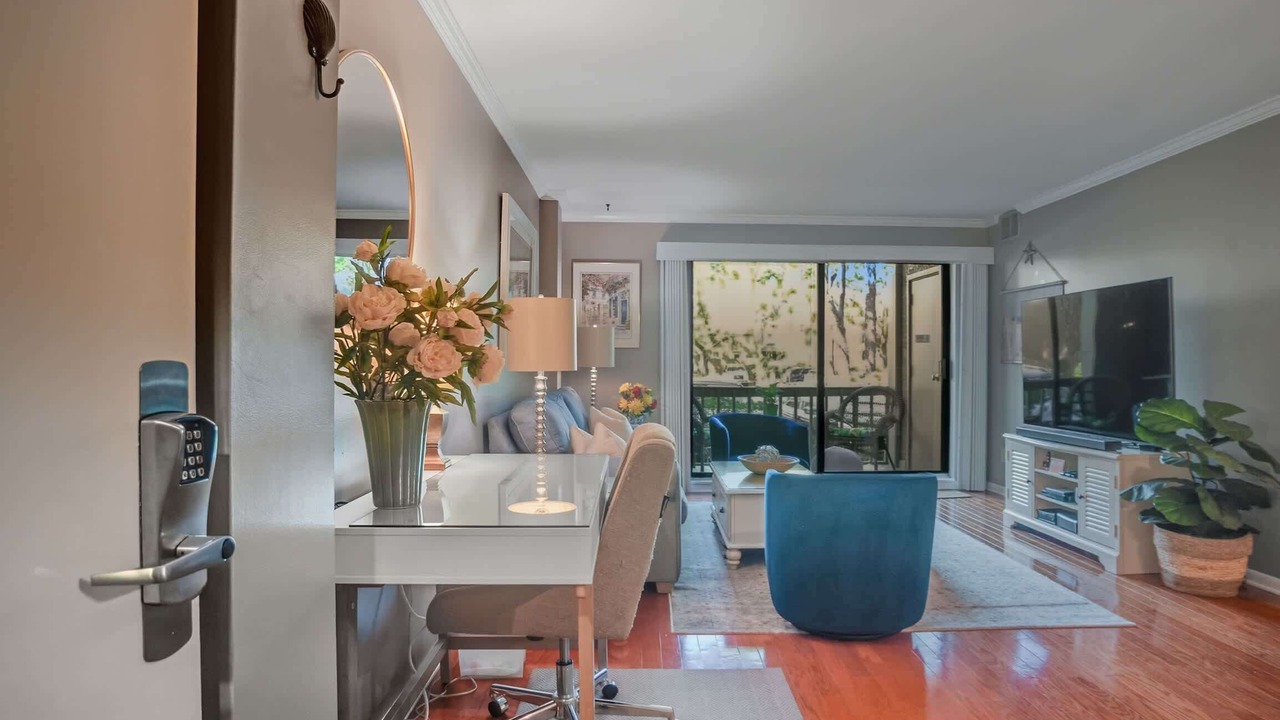 Photo of Livingroom in Harbour Town