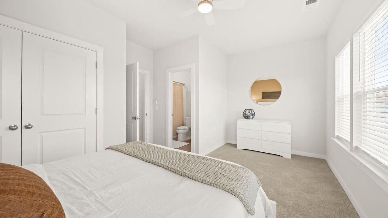 Photo of Bedroom in Summerville