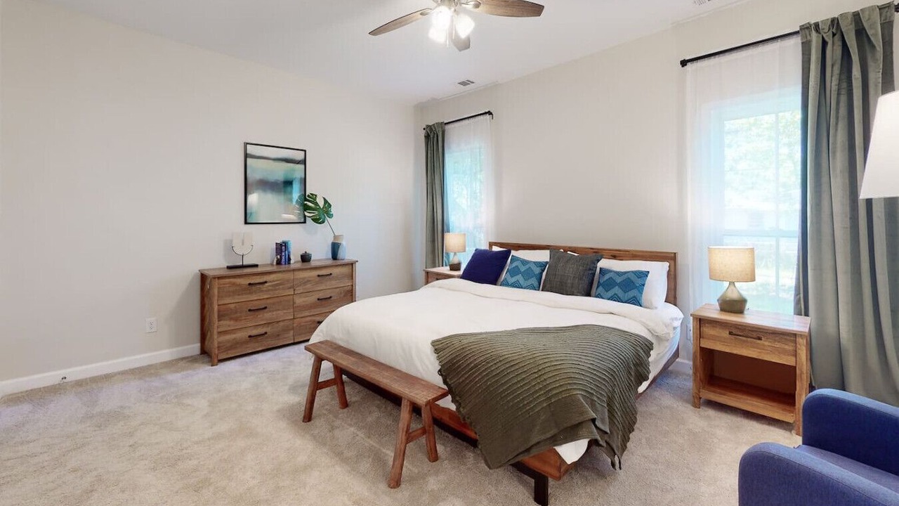 Photo of Bedroom in Midtown