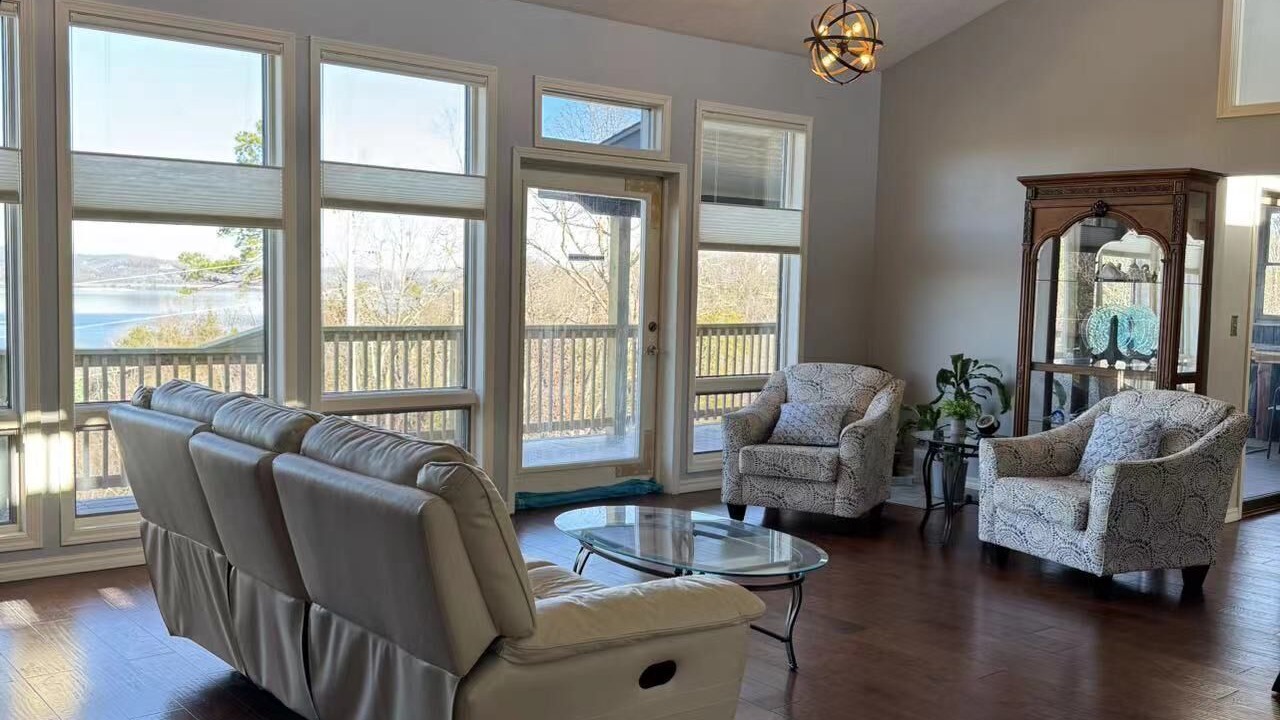 Photo of Livingroom in Rogers
