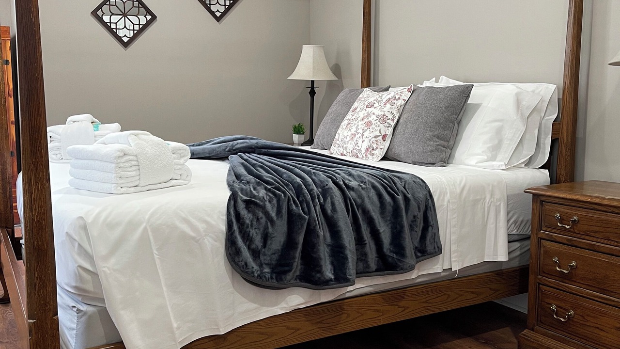 Photo of Bedroom in Isle of Hope Historic District