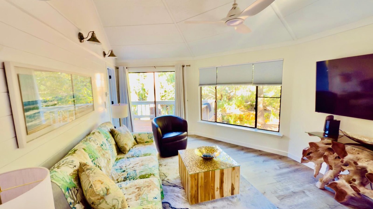 Photo of Livingroom in Night Heron